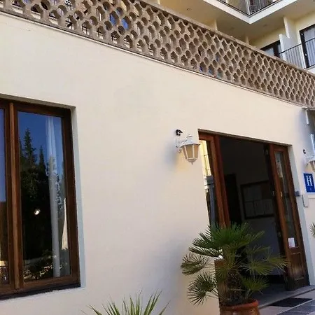 Hotel Condemar